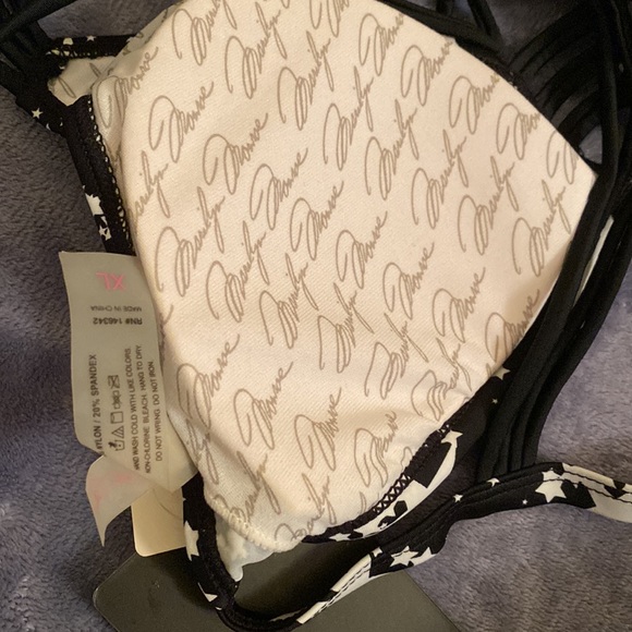 NWT Marilyn Monroe Premium Bikini Set - Picture 6 of 7